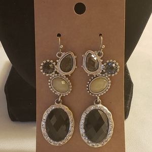 💐6/25 dangle sliver toned plastic stones